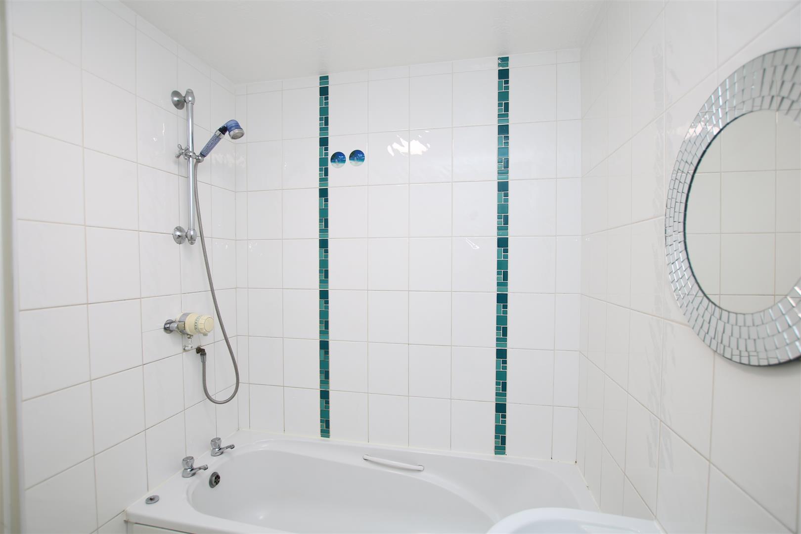 Newbridge Close, Broadbridge Heath, Horsham